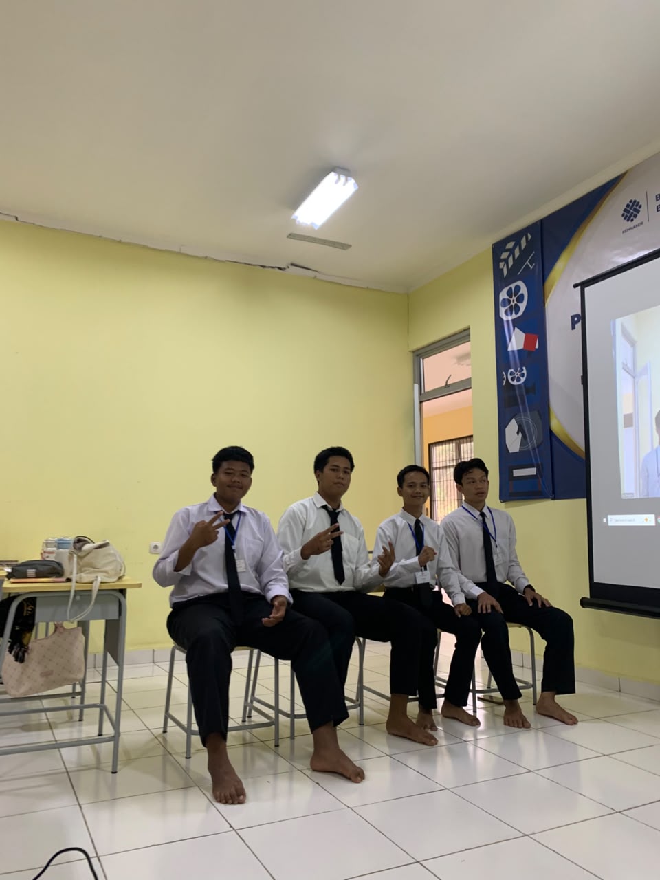 Kegiatan belajar bahasa Jepang